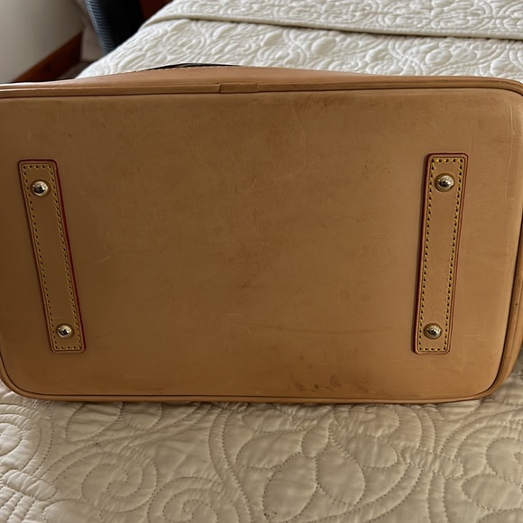 Dooney & Bourke black patent bag and small case - Picture 4 of 9